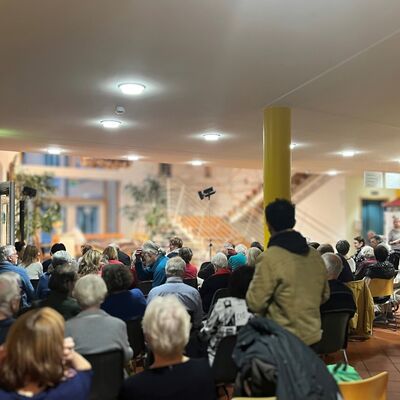 Bild vergr&ouml;&szlig;ern: Theaterabend im Altenpflegeheim "Neufriedstein"